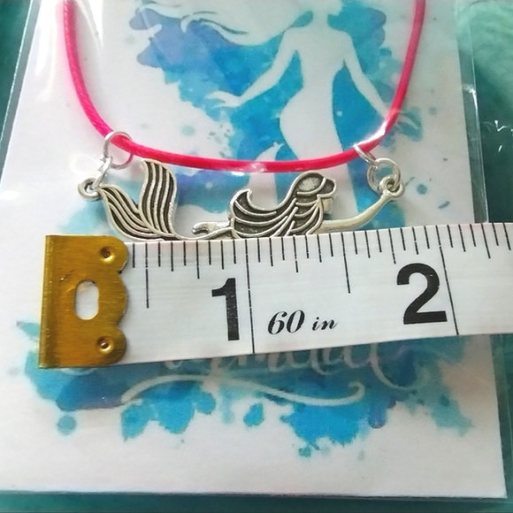 New in Package Mermaid Necklace - Picture 9 of 9